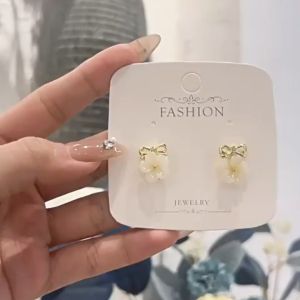 Anting Titanium Korea Wanita Model Pita Bunga Bahan Alloy Aksesoris Gaya Elegant ANT107 ZIORRA