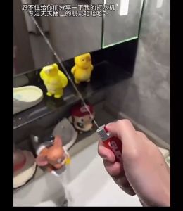 Lighter Water Dispenser Toy Spray Decompression Toy Funny Toy Water Lighter Childrens Toy Water Parody Tool Press