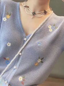 Summer Womens Ice Silk Knitted Top Short V-Neck Slim Fit Green Bubble Sleeve Embroidered T-Shirt Sunscreen Face Mask