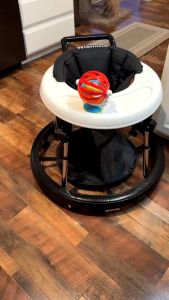 ของเล่นติดโต๊ะกินข้าวเด็ก Baby Einstein Sticky Spinner Activity & High Chair Toy (11522)