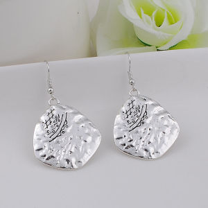 Hammer Pattern Vintage Charm Earrings Retro Lady Design Fashionable Jewelry Accessory