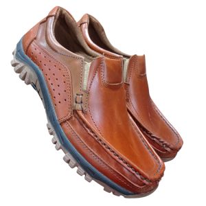 SEPATU SANTAI KULIT zurru