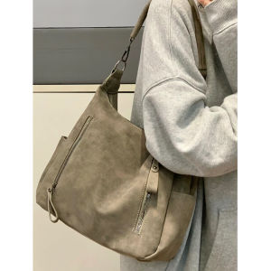 Fashionable Large Capacity Tote Bag Womens Handbag Commuter Bag Retro Style Autumn Winter New Arrival by Han Jia Mu Zi