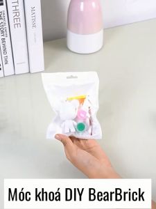Đồ chơi DIY móc khoá BearBrick đồ chơi tự tô màu cho móc khoá hình gấu nhiều màu sắc dễ thương