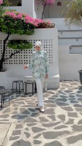 Baju Kemeja Cocok untuk Kerja: Pilihan Atasan Wanita