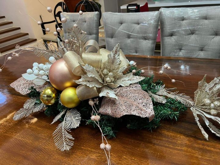 CHRISTMAS CENTER PIECE Decorative Holiday Display Seasonal Home