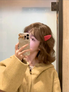 Red Leather Hair Clips for Women Elegant White Highlighting Side Bangs BB Clips Autumn Winter Fashion Hair Accessories