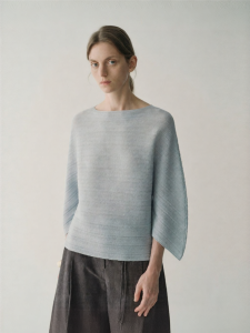 INSIS FEMME | Merino Wool Arc Sleeve One-shoulder Top Summer