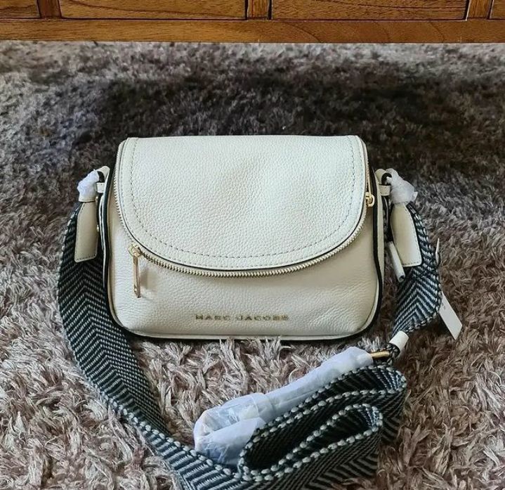 Tas Mj Marc Jacobs Small Groove white sling bag leather new