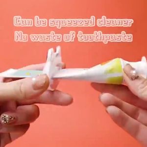 Miếng Kẹp Kem Đánh Răng Hình Thú Ngẫu Nhiên Dễ Thương Dụng Cụ Bóp Tuýp Kem Đánh Răng Chất Liệu Nhựa Tiện Lợi Cho Gia Đình