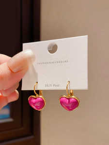Korean Style Resin Earrings in Vintage Pink Heart Shape Perfect for Summer Womens Fashion Versatile High End Feel Ear Studs
