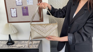 Clutch Wanita Import 7625 Berkualitas - Fashion Modern untuk Penampilan Berkelas