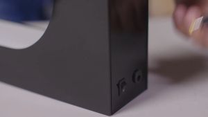 หมวกกันน็อคชั้นโชว์แบบแม่เหล็กลอยได้ช่วงล่างแบบแม่เหล็กปรับแต่งชั้นโชว์ได้