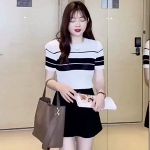 Korean Style Striped T-Shirt Round Neck Knit Top Women Casual Short Sleeve Tops