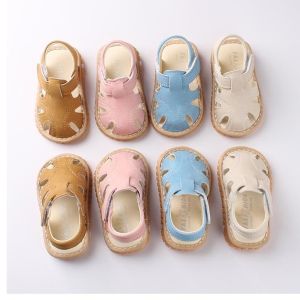 พร้อมส่ง รองเท้ารัดส้นพื้นยาง รองเท้าหัดเดินมีเสียง สวมใส่สบาย พื้นนิ่ม มีกันลื่น Baby learning shoes【HALOLO】