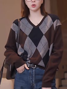 Retro Colored Diamond Knitted Sweater
