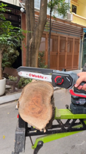 Máy Cưa Xích Workfix WF-CS08BL Lưỡi Cắt Sắc Bén Không Chổi Than Chân Pin Phổ Thông Bảo Hành 6 Tháng