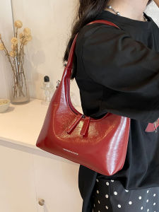 Red Versatile Shoulder Bag Womens Crossbody Bag Underarm Bag Fashionable Popular 2025 New Style Single Strap Zipper Closure