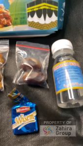 BARU PAKET SOUVENIR OLEH OLEH HAJI UMROH Kemasan Kardus Isi Air Zam zam Cokelat Kerikil Kismis Arab