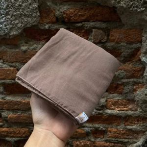 Jilbab Paris jadul Varisha ORI / segi empat anti letoy