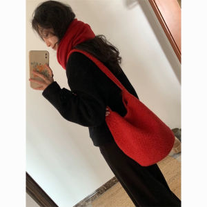 Retro Plush Large Capacity Red Water Bucket Bag Womens Versatile Single Shoulder Bag Autumn Winter Casual Crossbody Bag