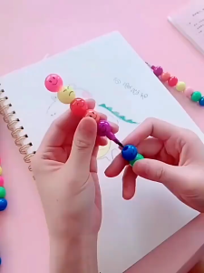 Pensil Tulis - Pensil Warna Susun Rainbow – 7 Warna dalam 1 Set Motif Emoji Lucu