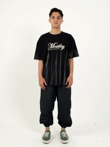 Moutley Kaos Pria Lengan Pendek Oversized Fit Katun 16s Hazed 011224