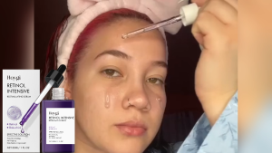 Hoygi เซรั่มเรตินอล Retinol Facial Serum เซรั่มวิตามินเอ กระชับ ให้ความชุ่มชื้น ไม่ระคายเคืองผิว Anti Wrinkles Tightening Skin เซรั่มบำรุงผิวหน้า ต่อต้านริ้วรอยและเพิ่มความชุ่มชื้น สำหรับผู้ที่มีปัญหาริ้วรอย เพื่อผิวที่เรียบเนียน