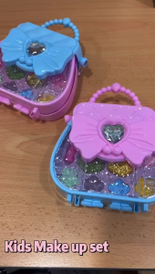~Ship From KL~ Cute Girls Princess Pretend Makeup Set Kids Simulation Children Toy MakeUp set Handbag gift