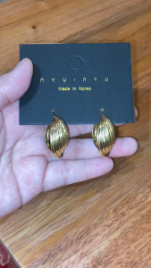 Anting Hoop Layered Spiral Gold – Twisted Elegance Hoop Earrings A414