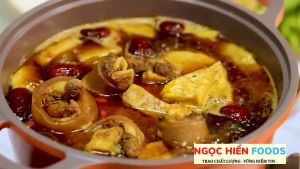 Cốt lẩu sa tế NGỌC HIỂN FOODS dùng cho các món bò heo gà dê... 1 gói 370g hầm với 33 lít nước
