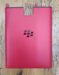 Nắp lưng + nắp đậy sim blackberry passport đỏ (zin sơn lại)