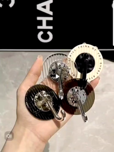 ตะขออติดผนังดี แพ็ค4ชิ้น แข็งแรง วัสดุคุณภาพ