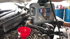 ( ฟรีเสื้อยืด 2025 ทุกออเดอร์ ) มีของแถม น้ำมันเครื่อง สังเคราะห์แท้ LIQUI MOLY TOP TEC 4600 5W-30 4-8 ลิตร