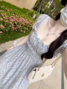 Summer 2025 Long Bell Sleeve Dress Diari Wind Chimes Bubble Sleeve Maxi Dress Square Collar Slimming Gown Vintage Floral High Waist A-Line Skirt