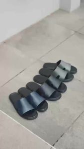 LS02 - Dép quai ngang da bò LEMANS đế cao su có mùi thơm thiết kế quai da 3 lớp trẻ trung chính hãng Bảo hành 06Thang