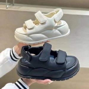 Xăng đan đế dày thời trang mùa hè cho nữ