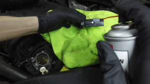 CRC Mass Air Flow Sensor Cleaner น้ำยาล้างเซ็นเซอร์แอร์โฟร์ สเปรย์ล้างแอร์โฟร์ ซีอาร์ซี (127 กรัม)