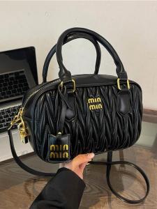 Fashionable Folded Boston Bowling Bag Womens New 2025 Handbag Pillow Crossbody Bag Soft PU Leather Leisure Shoulder Bag