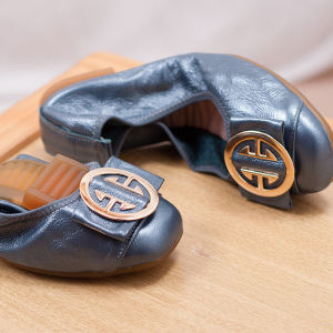 Comfortable Soft Bottom Mom Shoes Slip-On Genuine Leather Flat Mouth Egg Roll Shoes Womens Bean Bean Shoes Fashionable round Toe