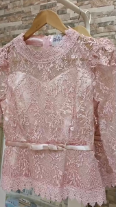 Ladyidol เสื้อผ้าลูกไม้แขนยาวใส่ออกงาน ใส่ทำบุญ เนื้อผ้าทอผสมกลิตเตอร์หรูหรา สีชมพูโรสโกลด์