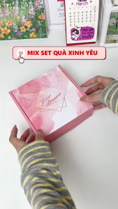 Set quà tặng quạt cầm tay gương soi mini tặng kèm thiệp trái tim LILA S.QUATGUONG