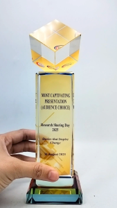 CRYSTAL CUBE TROPHY ICC 001-2CM BASE + 555 CUBE