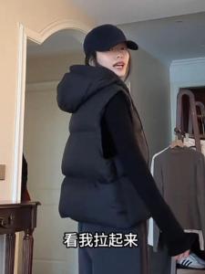 Korean Style Layered Vest Thick Warm down Jacket Stand Collar Short Length Zipper Closure Solid Color Fashionable for Small Figures