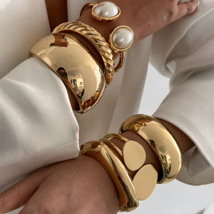 SHIXIN 6 รูปแบบ Geometric GOLD สี Cuff ฤดูใบไม้ผลิกําไลข้อมือผู้หญิง VINTAGE โลหะ Chunky กว้างสร้อยข้อมือแฟชั่นเครื่องประดับ Y2K