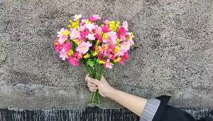 28 Heads Artificial Daisy Silk Flower Bouquet for Wedding Table Centerpiece Home and Party Chirstmas Decoration