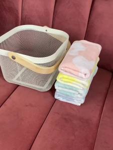 Everyday Cotton Floral Jacquard Towel Lightweight Gentle Washcloth G221084