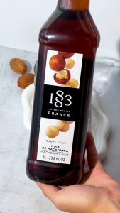 MAISON ROUTIN 1883 Macadamia Nut Syrup 1L – French Gourmet Flavor for Coffee Milk Tea & Desserts – Rich & Nutty Aroma