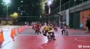 เครื่องดื่มรถสมดุล สำหรับเด็กอายุ 2-6 ปี รูปแบบจักรยาน ยางทนการสึกหรอ ทนทาน