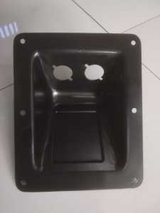 Plat spikon UK.14 x 17 tinggi 6 cm plat besi hitam polos.)